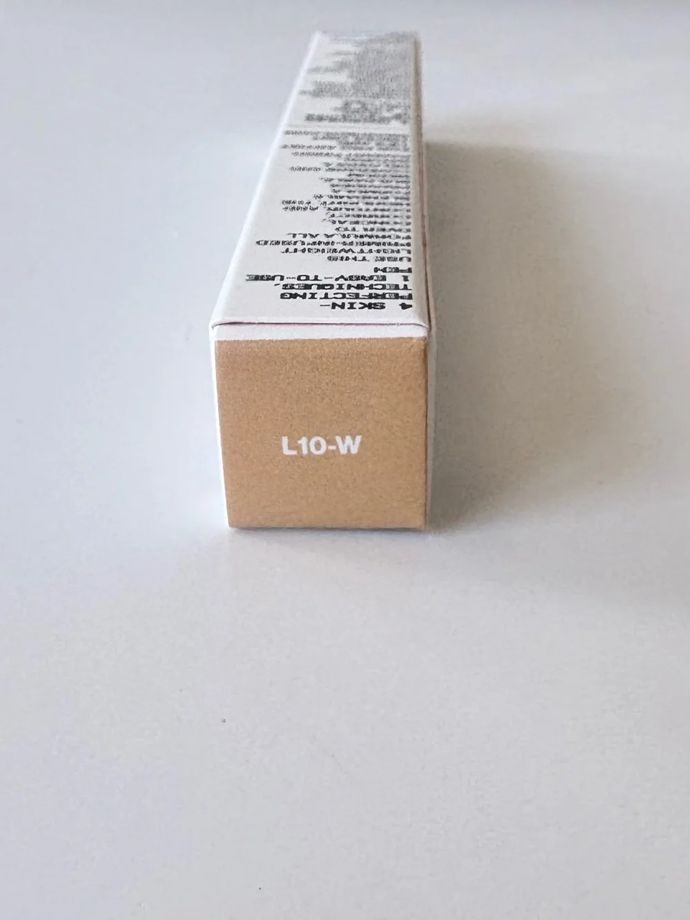 Smashbox Halo Healthy Glow 4-in-1 Perfecting Pen Concealer Pen L10-W NEW
